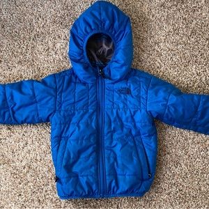 EUC Boys 3T blue North Face reversible coat